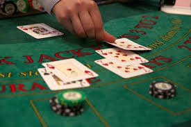 Halaman utama situs desktop vava slot menampilkan tata letak meja permainan dan feed olahraga langsung